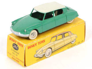 Lot 284 - DINKY TOYS (FRANCE) (1)
