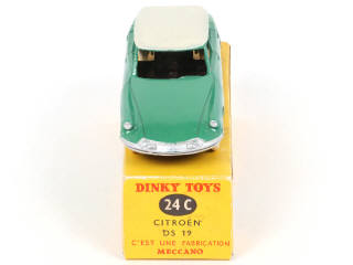 Lot 284 - DINKY TOYS (FRANCE) (1)