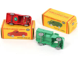 Lot 253 - DINKY TOYS (GB) (2)