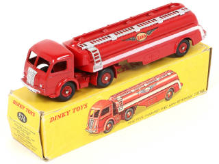 Lot 334 - DINKY TOYS (FRANCE) (1)