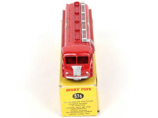 Lot 334 - DINKY TOYS (FRANCE) (1)