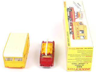 Lot 313 - DINKY TOYS (FRANCE) (1)