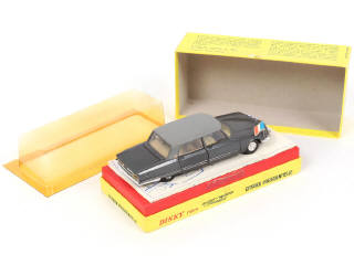 Lot 318 - DINKY TOYS (FRANCE) (1)