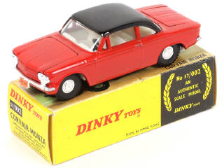 Lot 243 - DINKY TOYS (GB) (1)