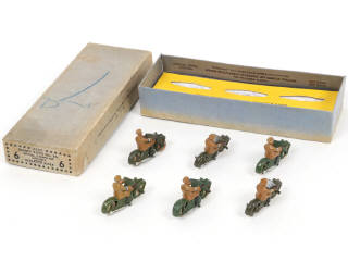 Lot 221 - DINKY TOYS (GB) (1)