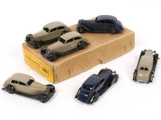 Lot 220 - DINKY TOYS (GB) (1)