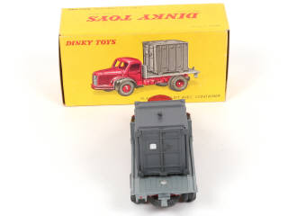 Lot 337 - DINKY TOYS (FRANCE) (1)