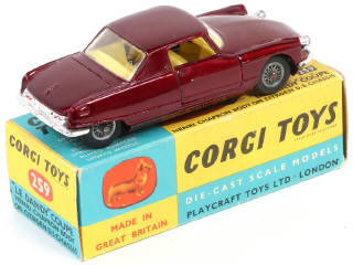 Lot 104 - CORGI TOYS (GB) (1)