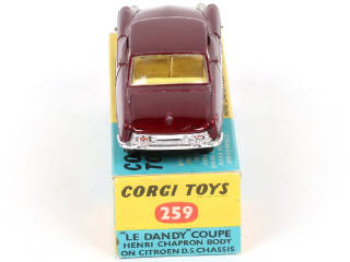 Lot 104 - CORGI TOYS (GB) (1)