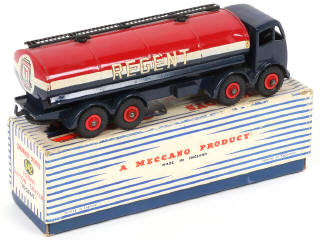 Lot 250 - DINKY TOYS (GB) (1)