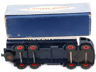 Lot 250 - DINKY TOYS (GB) (1)