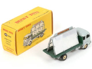 Lot 335 - DINKY TOYS (FRANCE) (1)