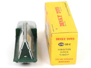 Lot 335 - DINKY TOYS (FRANCE) (1)