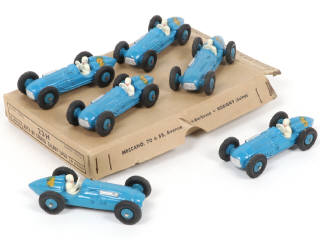 Lot 271 - DINKY TOYS (FRANCE) (1)