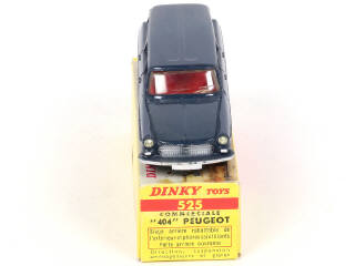 Lot 298 - DINKY TOYS (FRANCE) (1)