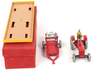 Lot 346 - DINKY TOYS (FRANCE) (1)
