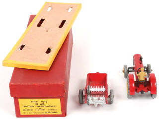 Lot 346 - DINKY TOYS (FRANCE) (1)
