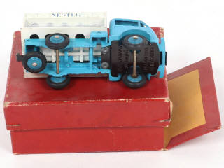Lot 324 - DINKY TOYS (FRANCE) (1)