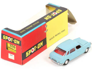 Lot 82 - SPOT-ON (GB) (1)