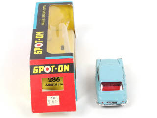 Lot 82 - SPOT-ON (GB) (1)