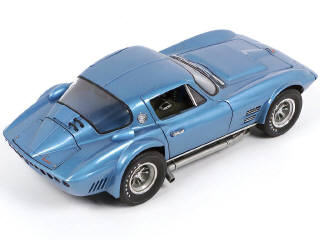 Lot 34 - EXOTO (USA) (1)