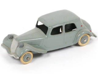 Lot 262 - DINKY TOYS (FRANCE) (1)