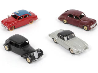 Lot 304 - DINKY TOYS (FRANCE) (4)