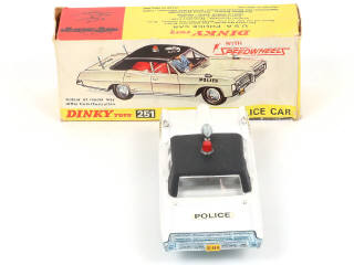 Lot 247 - DINKY TOYS (GB) (1)