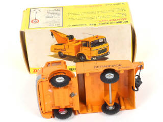 Lot 283 - DINKY TOYS (FRANCE) (1)