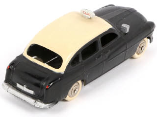 Lot 264 - DINKY TOYS (FRANCE) (1)