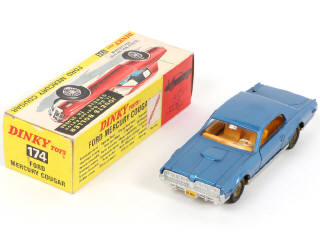 Lot 242 - DINKY TOYS (GB) (1)