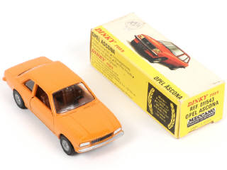 Lot 300 - DINKY TOYS (FRANCE) (3)