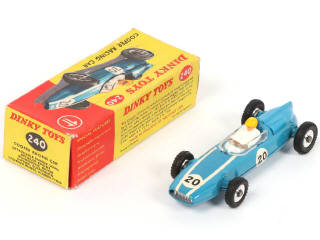 Lot 254 - DINKY TOYS (GB) (3)