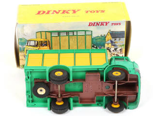 Lot 282 - DINKY TOYS (FRANCE) (1)