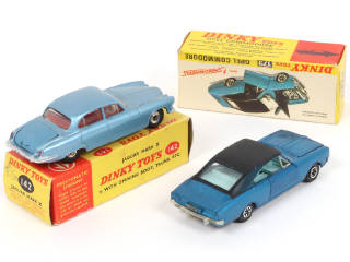 Lot 253 - DINKY TOYS (GB) (2)
