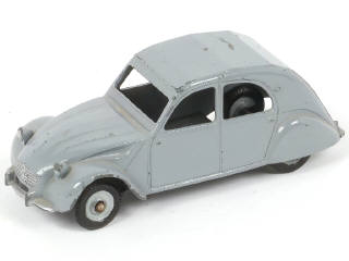 Lot 259 - DINKY TOYS (FRANCE) Série JUNIOR (1)