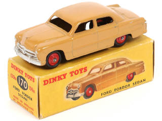 Lot 206 - DINKY TOYS (GB) (1)