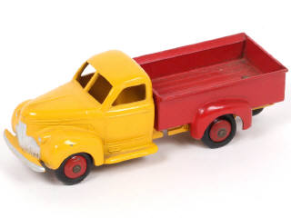 Lot 243 - DINKY TOYS (FRANCE) (1)