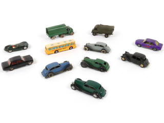 Lot 76 - DIVERS (11)