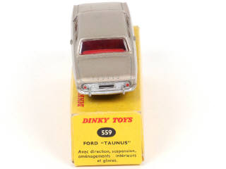 Lot 260 - DINKY TOYS (FRANCE) (1)