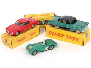 Lot 290 - DINKY TOYS (FRANCE) (3)