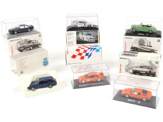 Lot 61 - DIVERS (6)