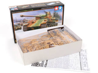 Lot 23 - TAMIYA (JAPON) (5)