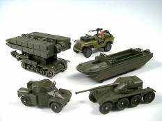 DINKY TOYS  DIVERS (5)