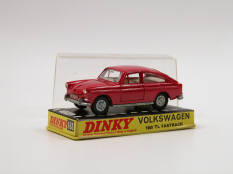 DINKY TOYS GB (1)