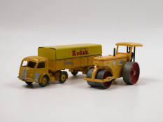 DINKY TOYS (FRANCE) (2)