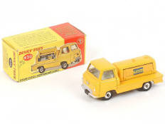 Lot 231 - DINKY TOYS (GB) (1)