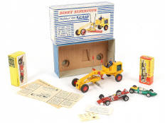 Lot 243 - DINKY TOYS (3)