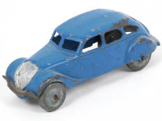 Lot 257 - DINKY TOYS (FRANCE) (1)
