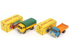 Lot 298 - DINKY TOYS (FRANCE) (2)